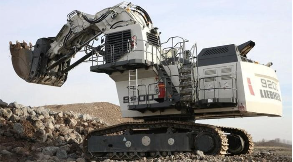 Large Equipment Machine Moving Earth